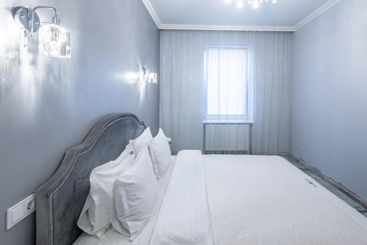 Romari Вічева 1 Apartment Lviv Ngoại thất bức ảnh