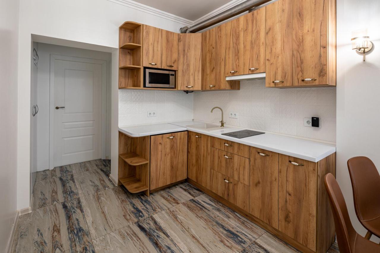 Romari Вічева 1 Apartment Lviv Ngoại thất bức ảnh