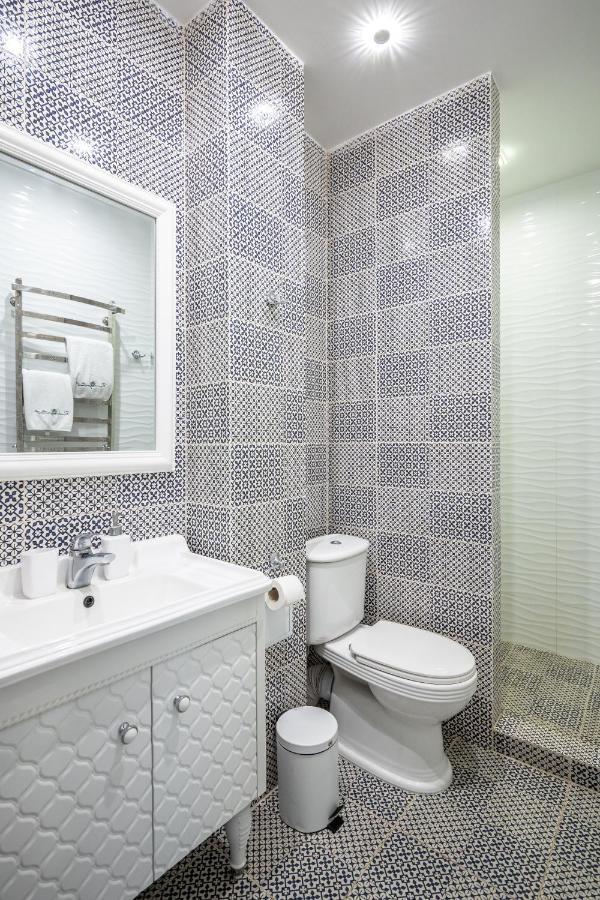 Romari Вічева 1 Apartment Lviv Ngoại thất bức ảnh